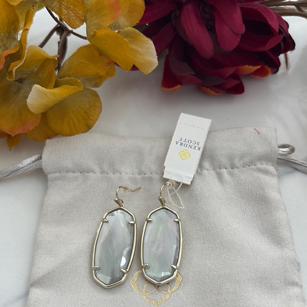 Kendra Scott Faceted Elle Grey Illusion Earrings
